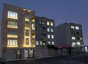 نورپردازی نمای ساختمان در شب